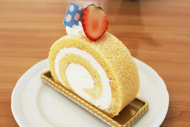 ロールケーキ(カット)