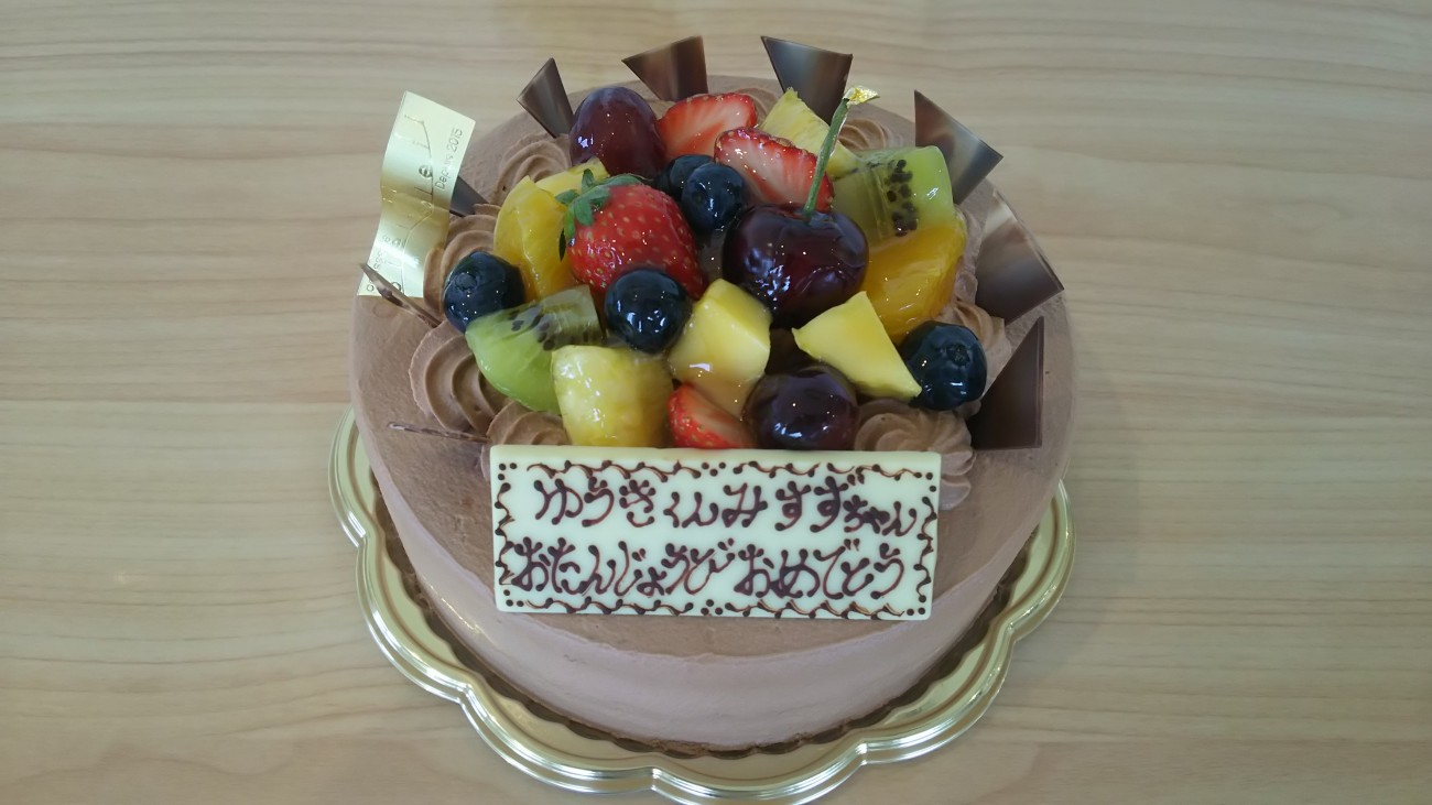 チョコレートのフルーツショート